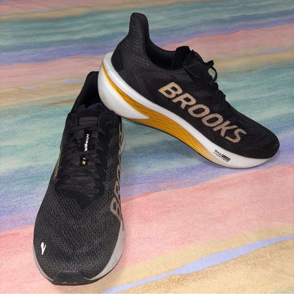 Brooks Hyperion 2 Men's Shoes - Black/Gold Size 11.5 - Picture 3 of 10